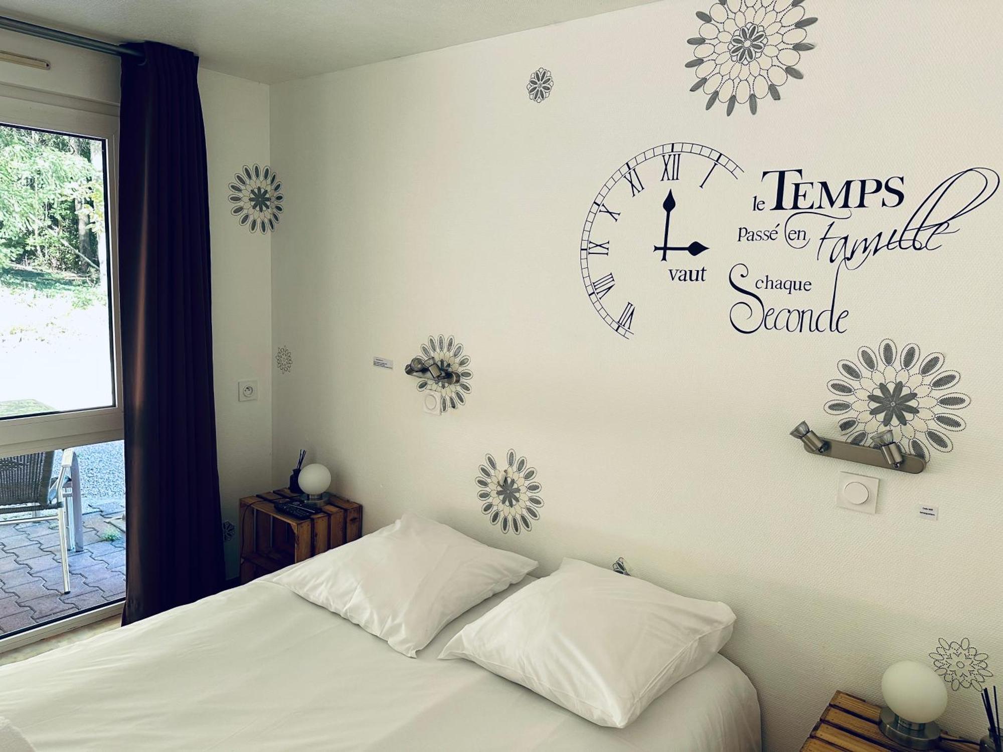 Du Cote De Chez Sam Hotel Andelaroche ภายนอก รูปภาพ