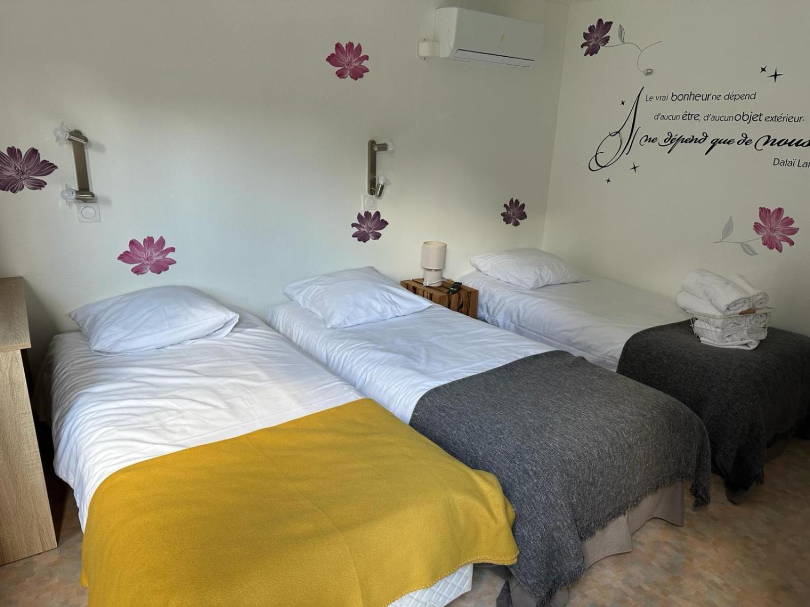 Du Cote De Chez Sam Hotel Andelaroche ภายนอก รูปภาพ