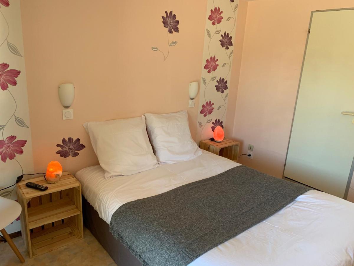 Du Cote De Chez Sam Hotel Andelaroche ภายนอก รูปภาพ